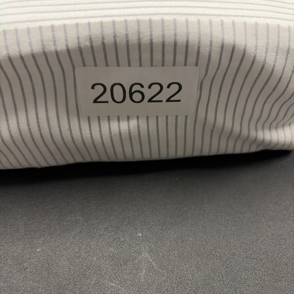 Room Essentials Twin Or XL Twin Size Bed Sheet Set, White W Gray Stripes 20622